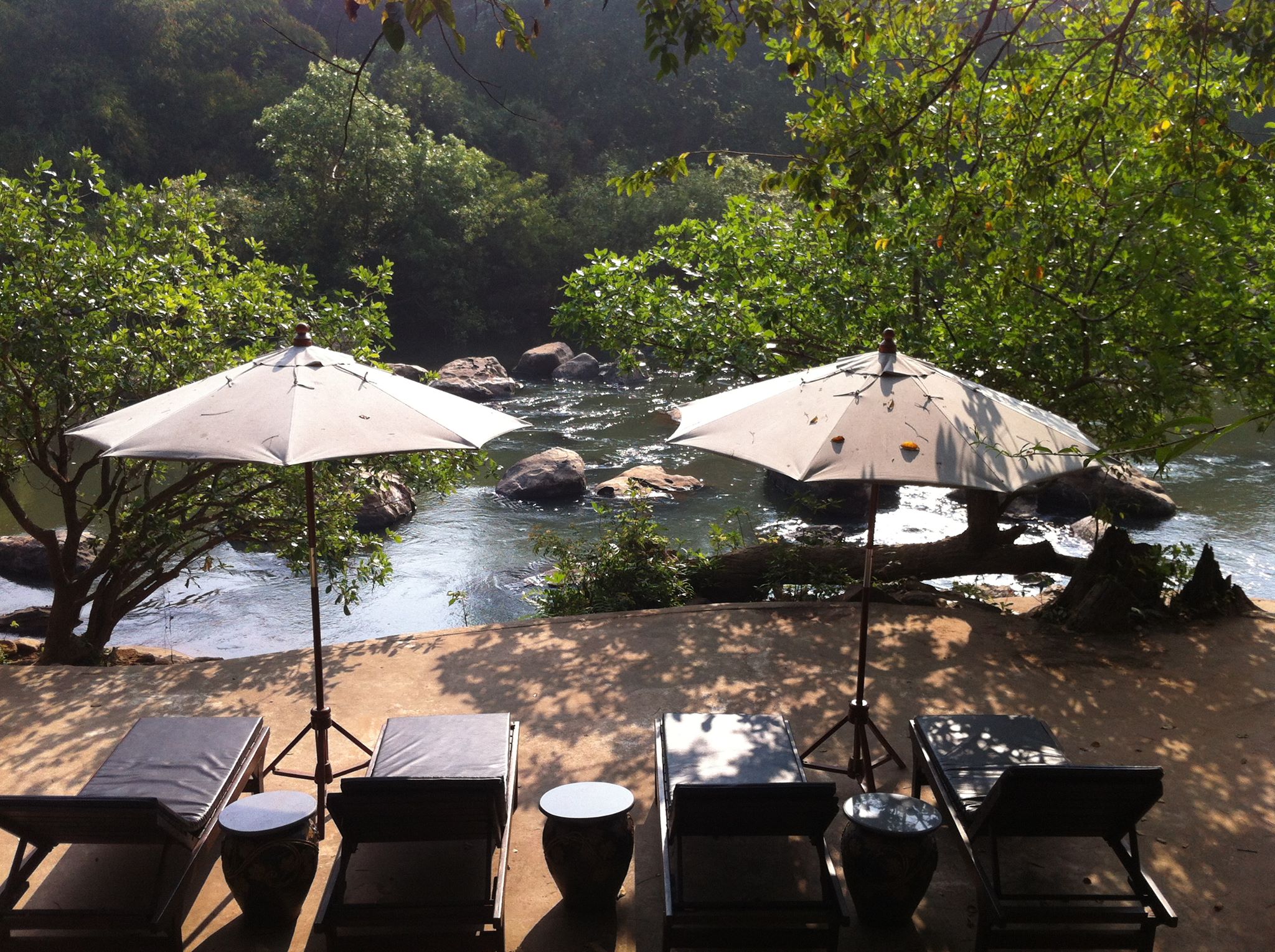 10 ที่พักพิษณุโลกริมน้ำ วิวสวยราคาหลักร้อย ถึงหลักพันต้น ๆ